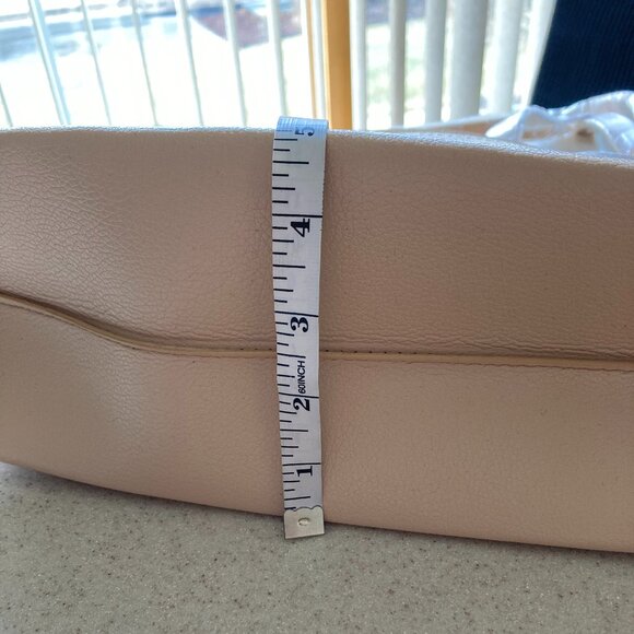 DKNY Donna Karan Creamy Beige Tote NWT - Picture 7 of 10